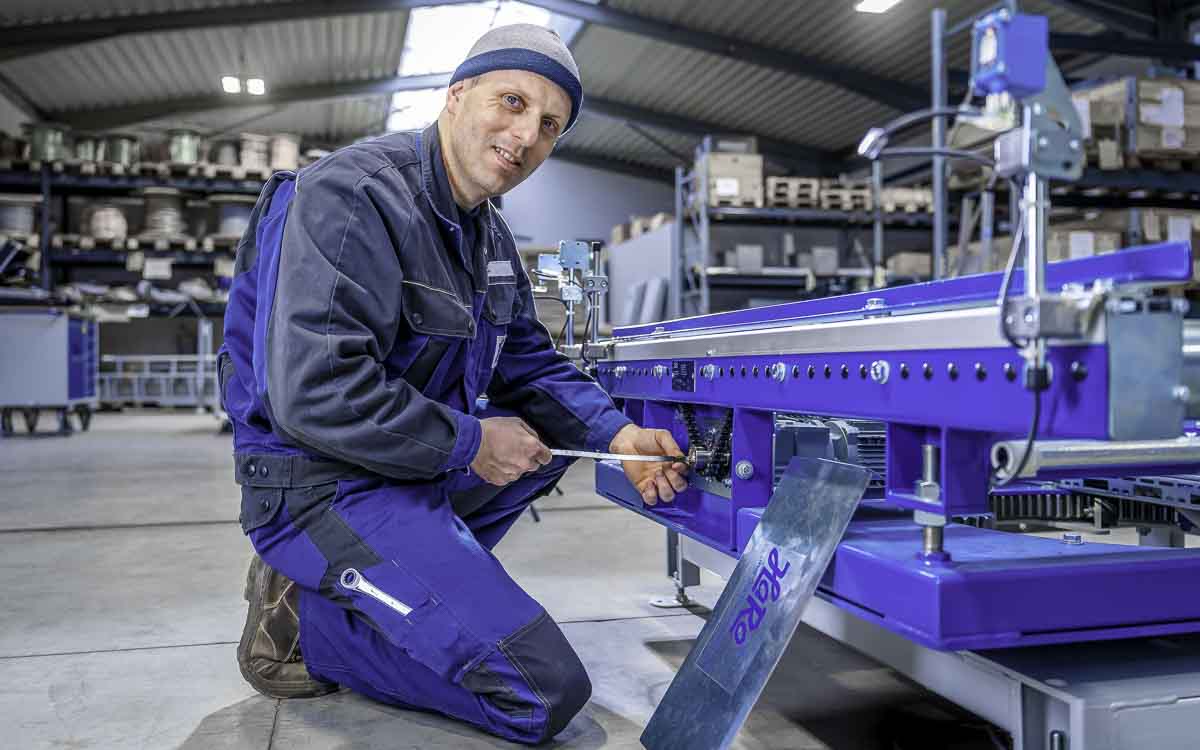 Industriemechaniker / Anlagen Monteur - Vormontage der Förderanlagen am Standort in Rüthen - Testbetrieb bevor es zum Kunden geht